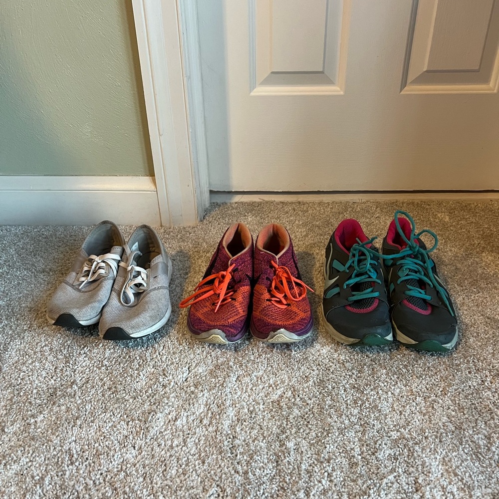 Sneaker Bundle - Picture 3 of 3
